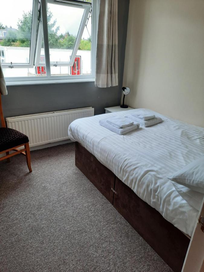 The Townhouse Accommodation 덤프리스 외부 사진