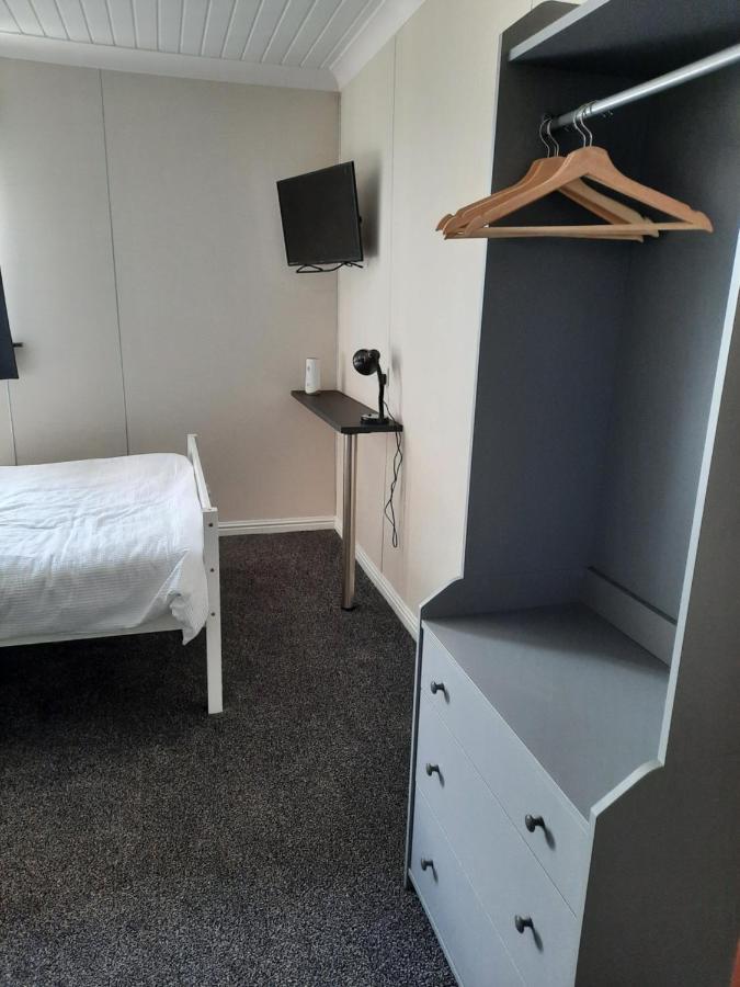 The Townhouse Accommodation 덤프리스 외부 사진