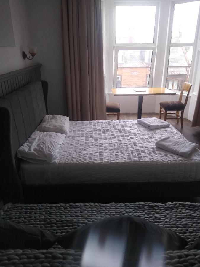 The Townhouse Accommodation 덤프리스 외부 사진