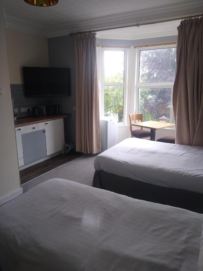 The Townhouse Accommodation 덤프리스 외부 사진