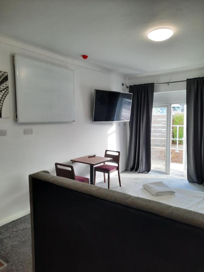 The Townhouse Accommodation 덤프리스 외부 사진