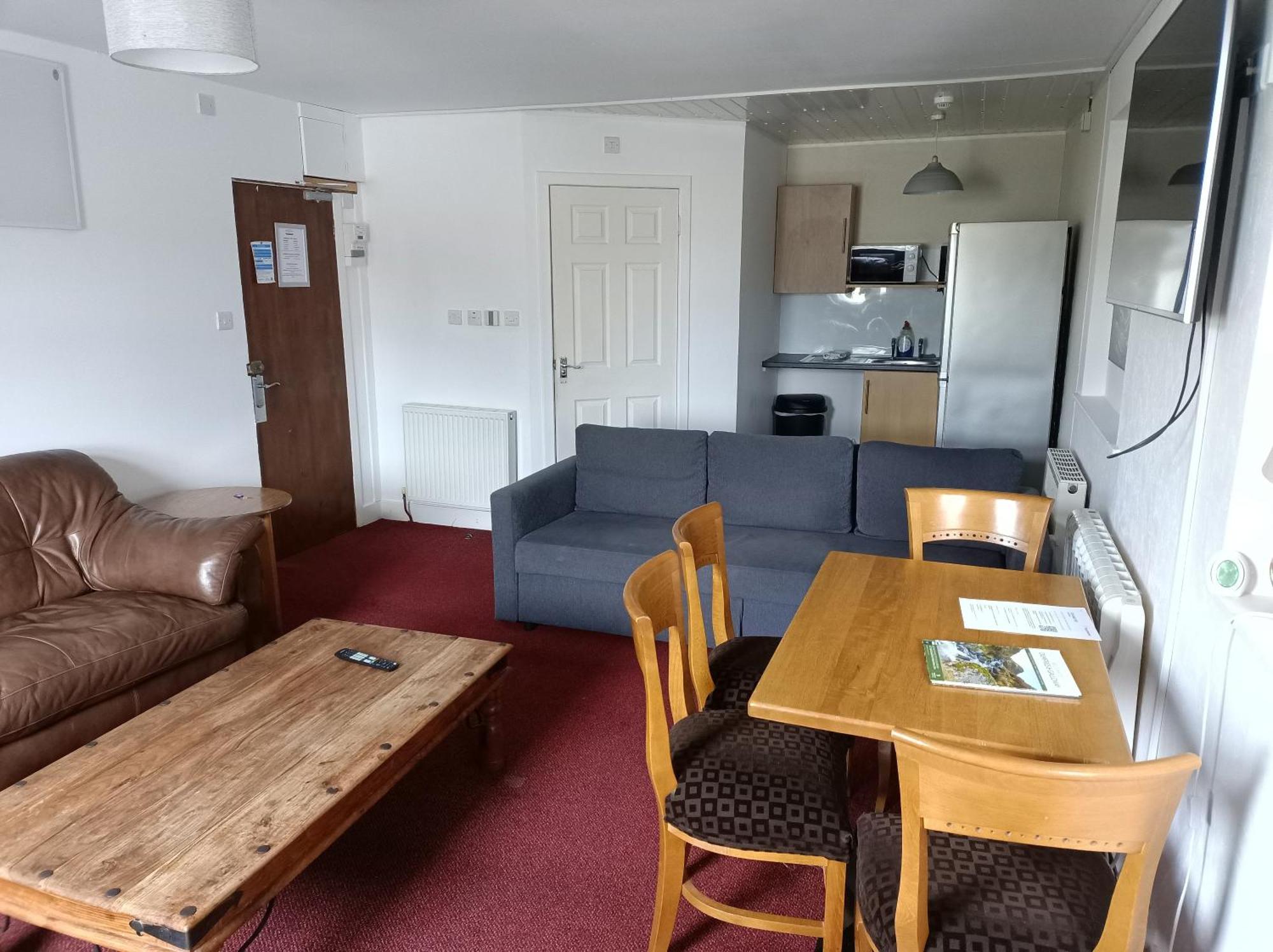 The Townhouse Accommodation 덤프리스 외부 사진